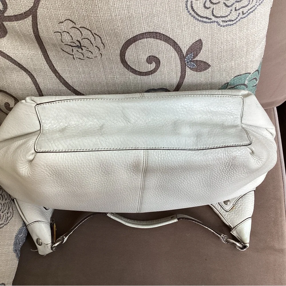 Coach Penelope Pebbled Leather Hobo Shoulder/Handbag  J0882-13155 - Picture 6 of 12